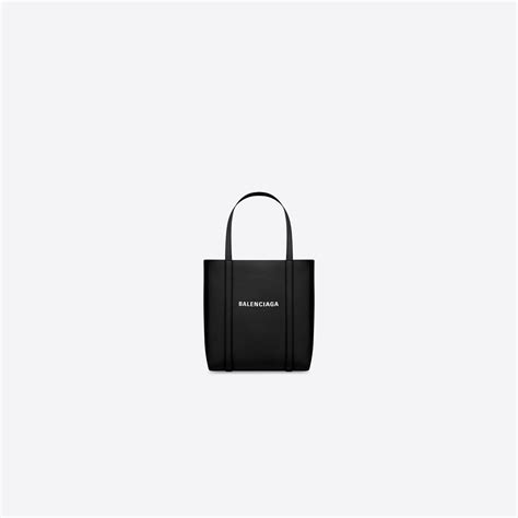 celine boston tote bag prezzo|Boston bag company.